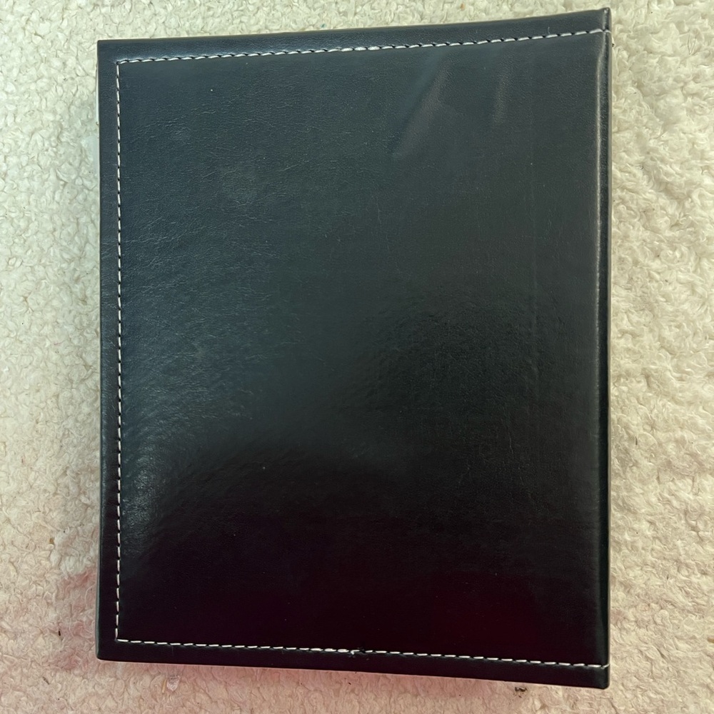 Sixtrees 'Girl's Night Out' Imitation Leather w/White Stitch Photo Album 4" x 6" - Picture 4 of 10